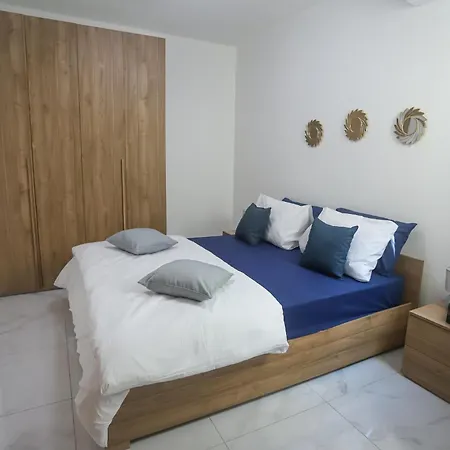 Exquisite 2 Bedroom With 2 Bathroom Apt, Best Area St Julians - 3 Mins Seafront Apartment