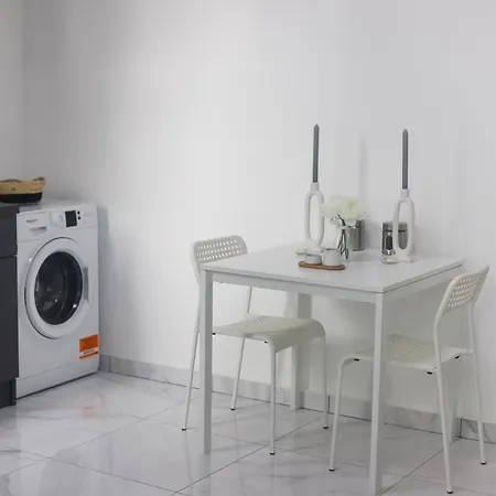 Exquisite 2 Bedroom With 2 Bathroom Apt, Best Area St Julians - 3 Mins Seafront דירה *
