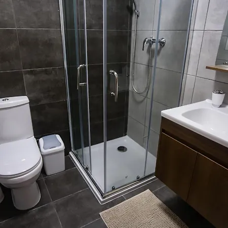 Exquisite 2 Bedroom With 2 Bathroom Apt, Best Area St Julians - 3 Mins Seafront דירה *